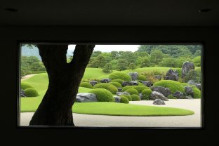 感動の日本庭園「足立美術館」へ
